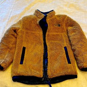 The NorthFace boys XS (size 6) reversible sherpa/puffer in navy & brown